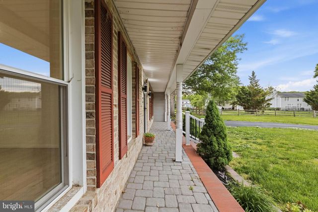 2 NICOLE CT, Newark, DE 19702