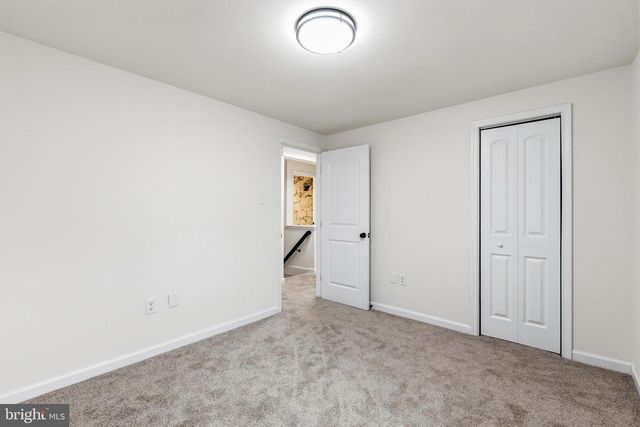 2 NICOLE CT, Newark, DE 19702