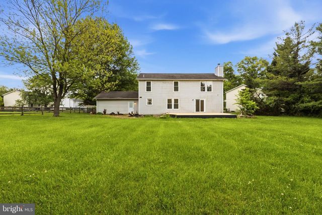 2 NICOLE CT, Newark, DE 19702