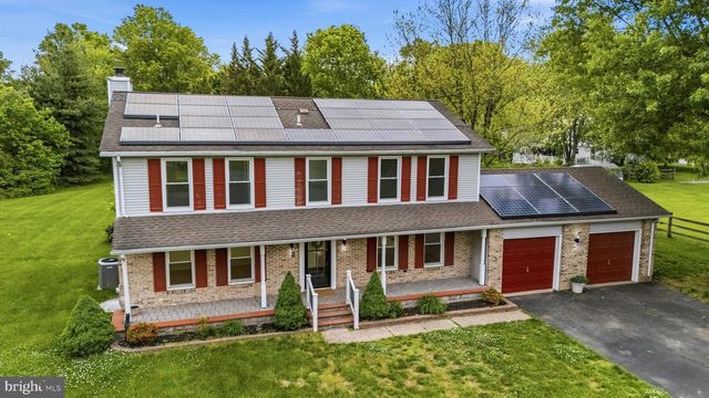 2 NICOLE CT, Newark, DE 19702