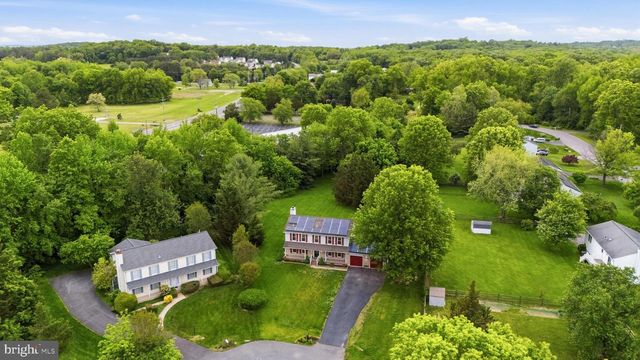2 NICOLE CT, Newark, DE 19702