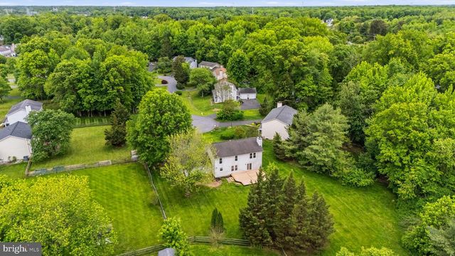 2 NICOLE CT, Newark, DE 19702