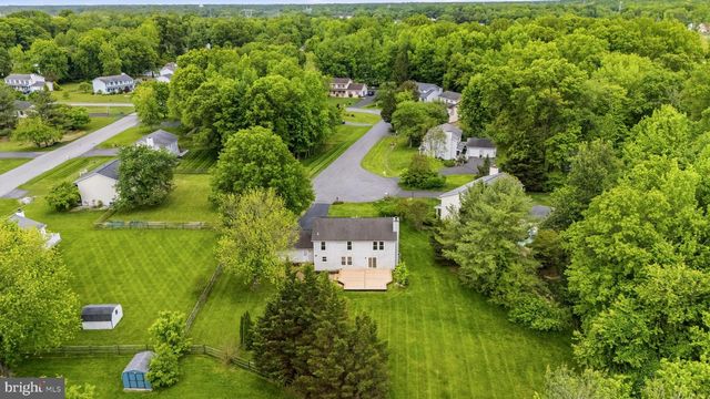 2 NICOLE CT, Newark, DE 19702