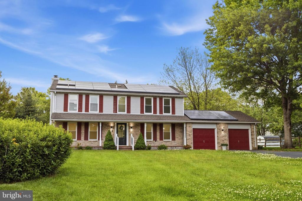 2 NICOLE CT, Newark, DE 19702
