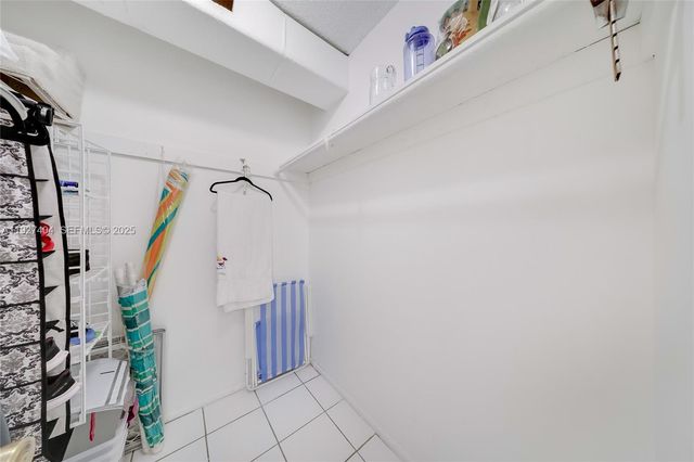 465 Ocean Dr 224, Miami Beach, FL 33139