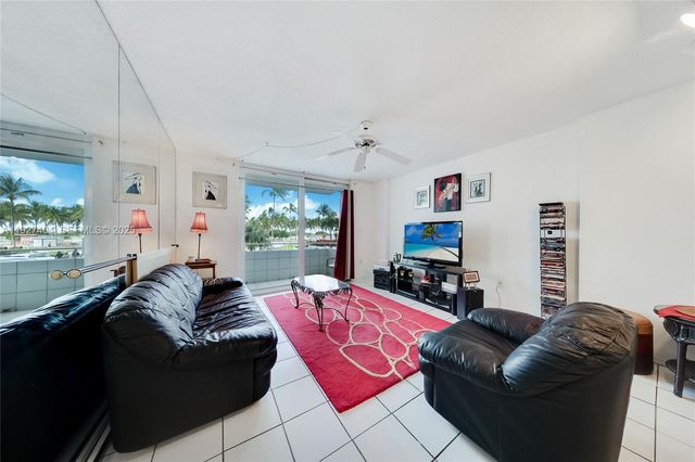 465 Ocean Dr 224, Miami Beach, FL 33139