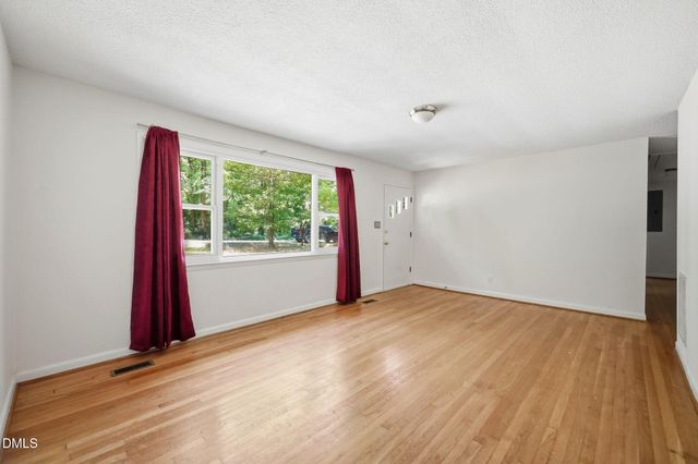 139 Windsor Circle, Chapel Hill, NC 27516
