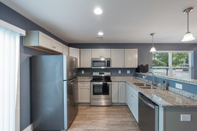 1916 Lombardia Ln, Madison, TN 37115
