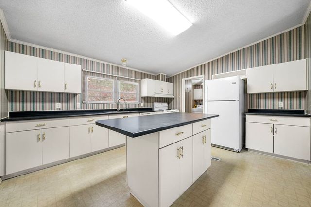 10712 Doublehead Gap Road, Ellijay, GA 30536