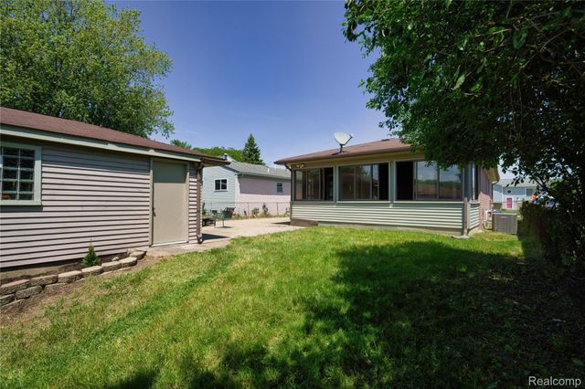 32138 Glaser Road, Brownstown Charter Township, MI 48173