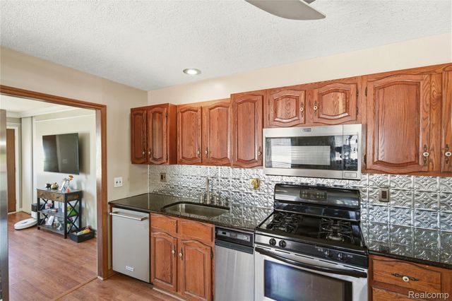 32138 Glaser Road, Brownstown Charter Township, MI 48173