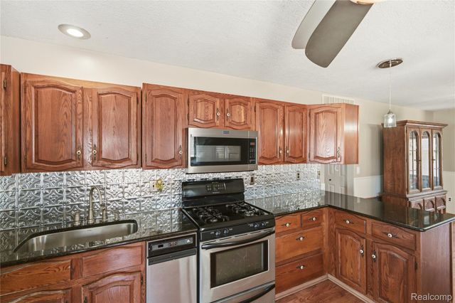 32138 Glaser Road, Brownstown Charter Township, MI 48173
