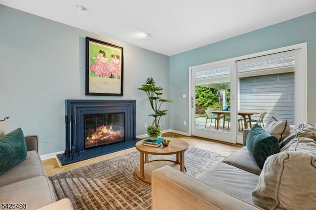 605 Mountain Dr, South Orange Village Twp., NJ 07079