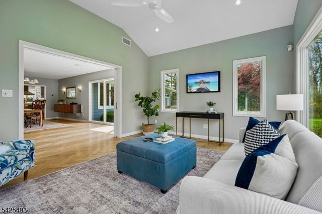 605 Mountain Dr, South Orange Village Twp., NJ 07079