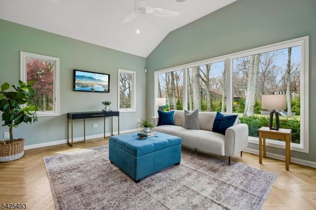 605 Mountain Dr, South Orange Village Twp., NJ 07079