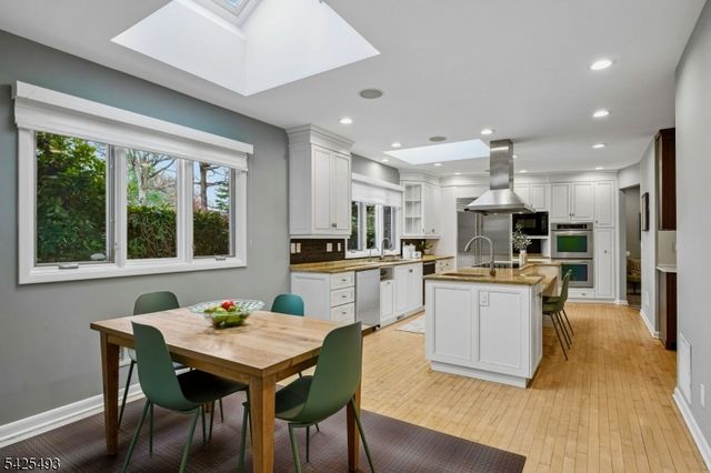 605 Mountain Dr, South Orange Village Twp., NJ 07079