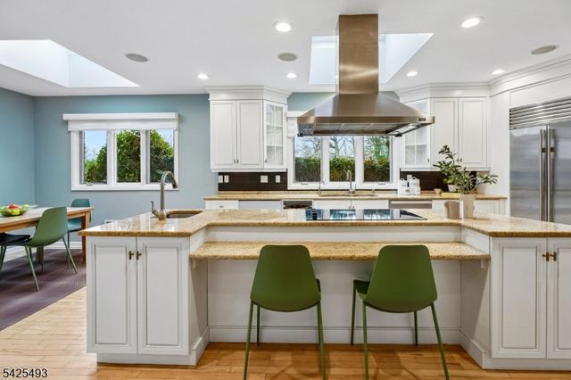 605 Mountain Dr, South Orange Village Twp., NJ 07079