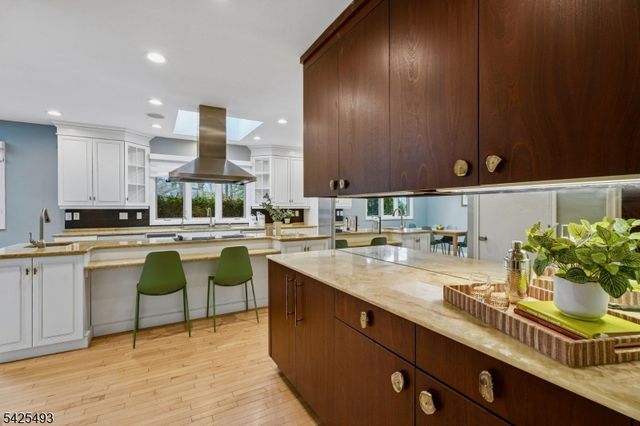 605 Mountain Dr, South Orange Village Twp., NJ 07079