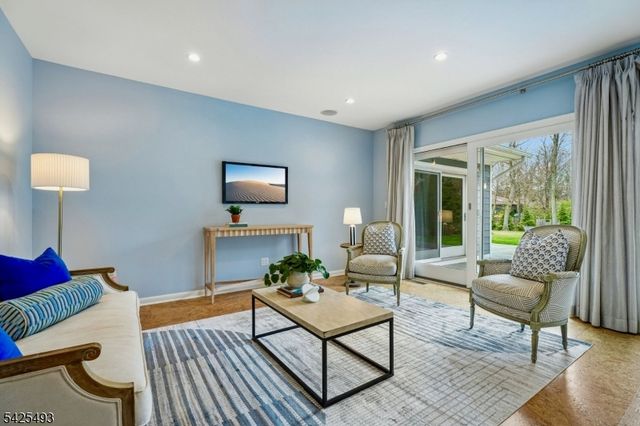 605 Mountain Dr, South Orange Village Twp., NJ 07079