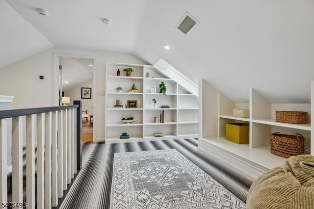 605 Mountain Dr, South Orange Village Twp., NJ 07079