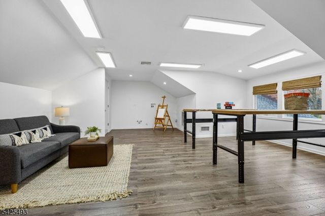 605 Mountain Dr, South Orange Village Twp., NJ 07079