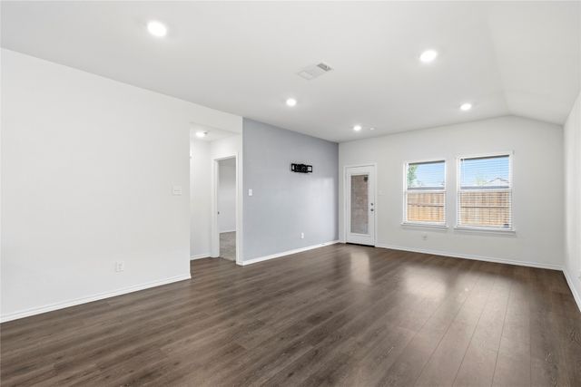2554 Russell Street, Crandall, TX 75114