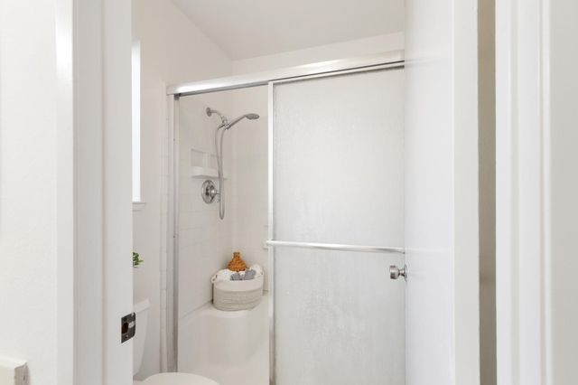 9924 Meadow Oak Cir, Elk Grove, CA 95624