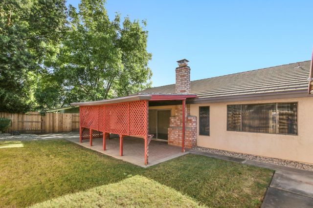 9924 Meadow Oak Cir, Elk Grove, CA 95624