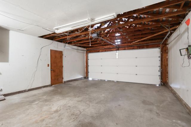 9924 Meadow Oak Cir, Elk Grove, CA 95624