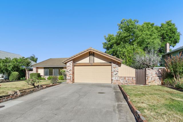 9924 Meadow Oak Cir, Elk Grove, CA 95624