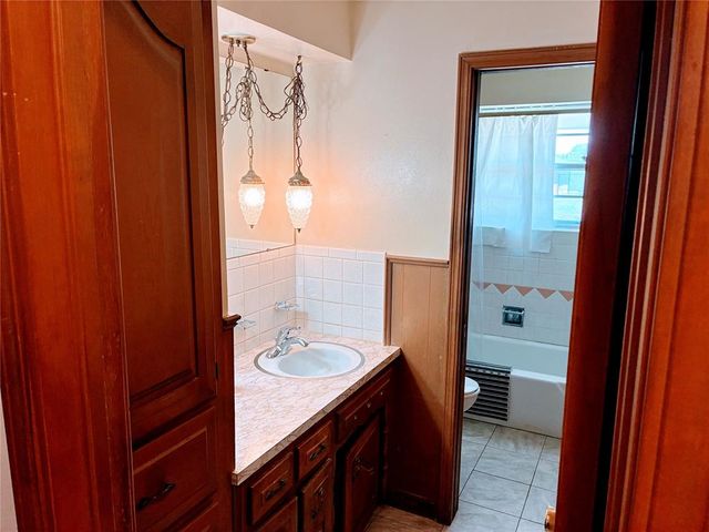 2013 Albert Drive, Oklahoma City, OK 73130