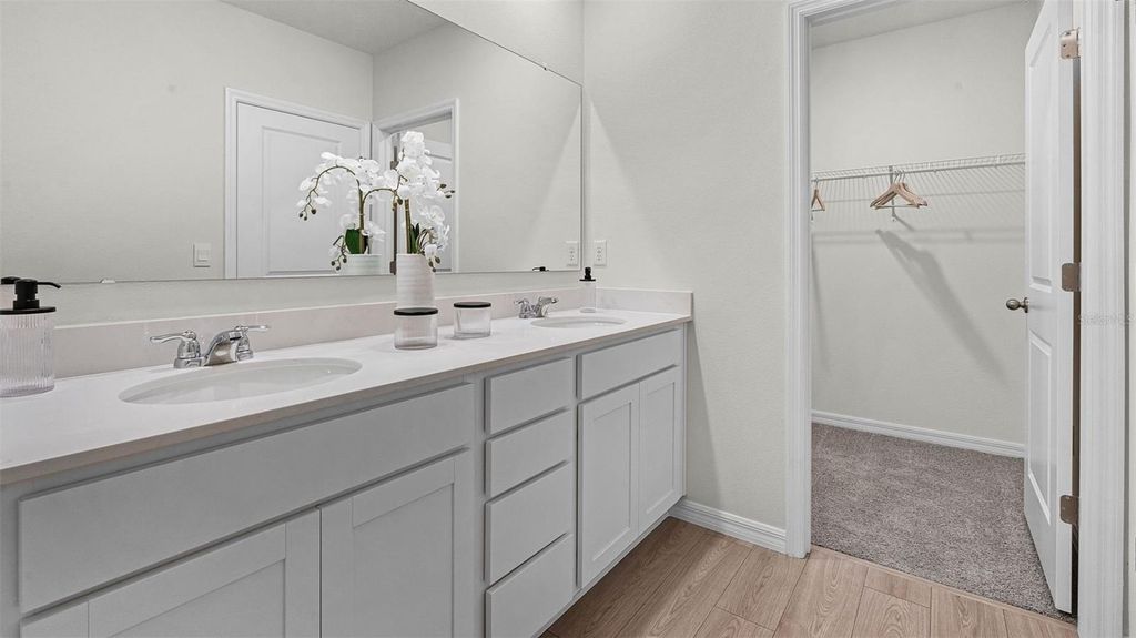 Image 12 of property listing at 3425 CHROMA STREET, Orlando, FL 32824