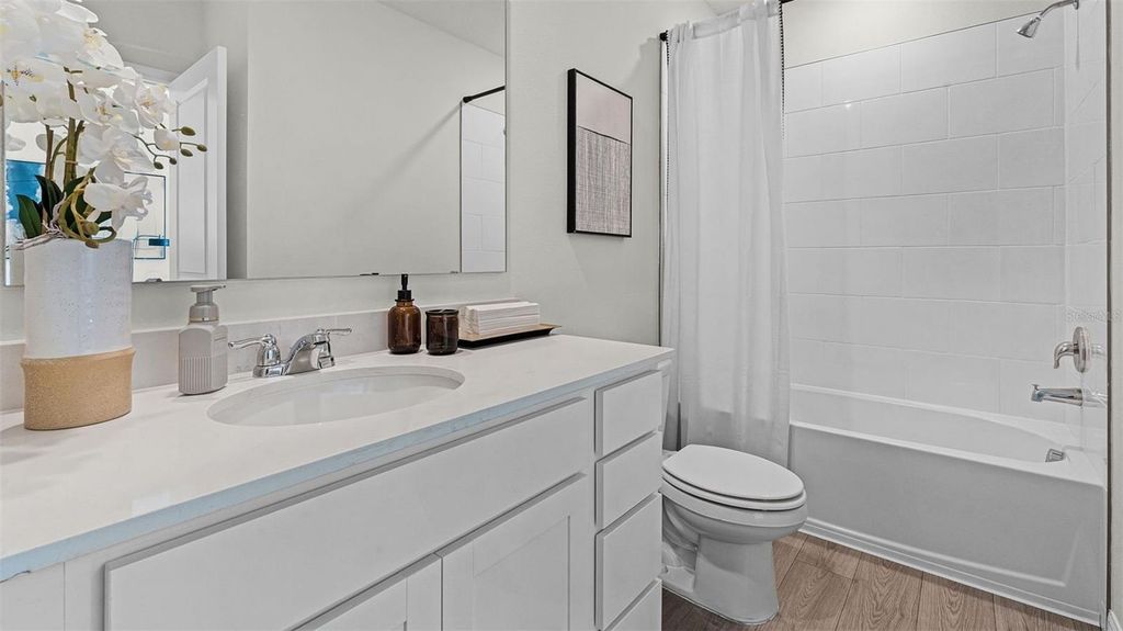 Image 7 of property listing at 3425 CHROMA STREET, Orlando, FL 32824