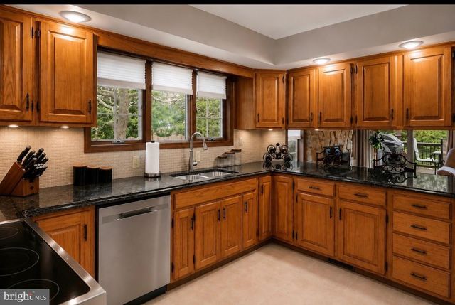 2413 CLOVER LN, Millville, NJ 08332
