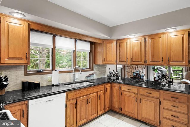 2413 CLOVER LN, Millville, NJ 08332