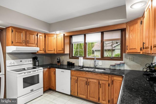 2413 CLOVER LN, Millville, NJ 08332