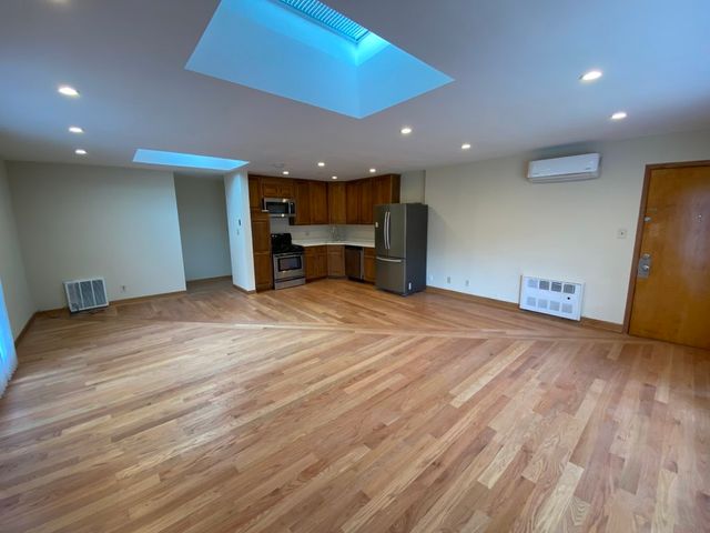 1205 N HARLEM Avenue 10, Oak Park, IL 60302