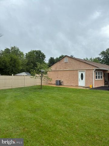 1001 JEFFREY DR, Southampton, PA 18966