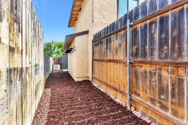 10107 Peaceful Court, Santee, CA 92071