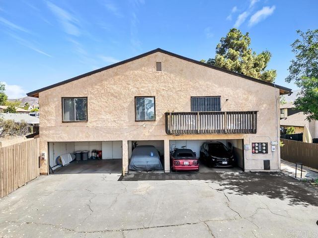 10107 Peaceful Court, Santee, CA 92071