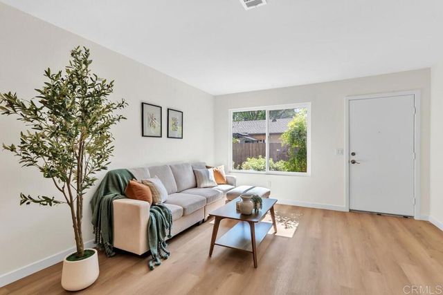 10107 Peaceful Court, Santee, CA 92071
