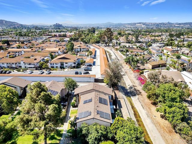 10107 Peaceful Court, Santee, CA 92071