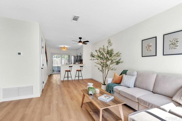 10107 Peaceful Court, Santee, CA 92071