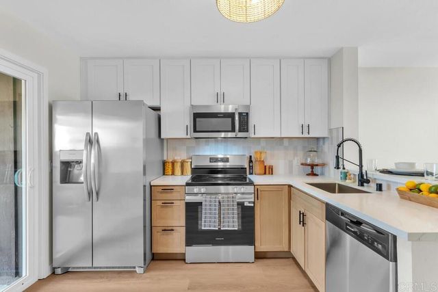 10107 Peaceful Court, Santee, CA 92071