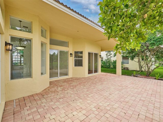 7127 Pinecreek Way, Coconut Creek, FL 33073