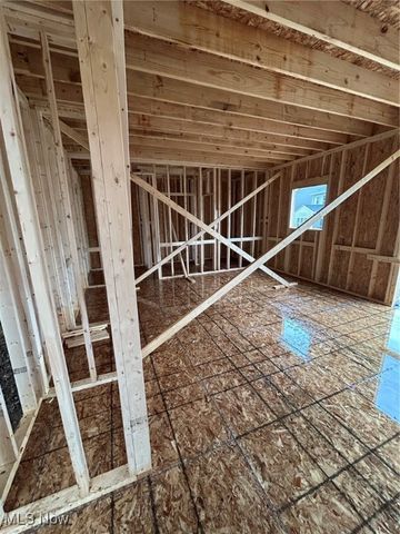 3374 Buckeye Trail, Green, OH 44685