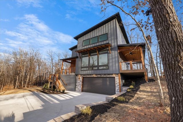 8 Selkirk Circle, Bella Vista, AR 72715