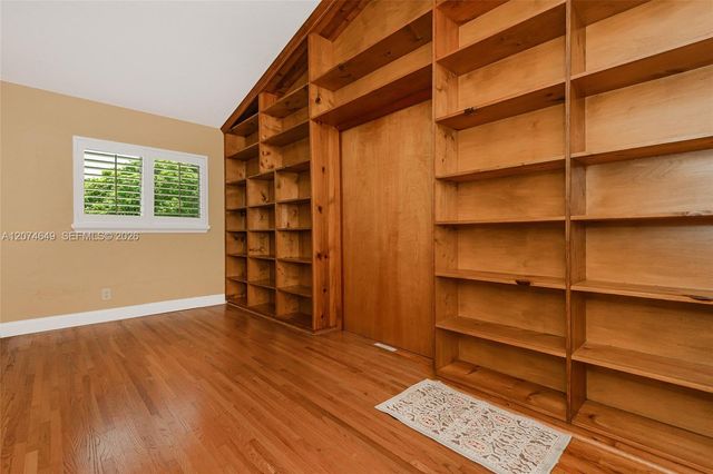 989 Eastward Drive, Miami Springs, FL 33166