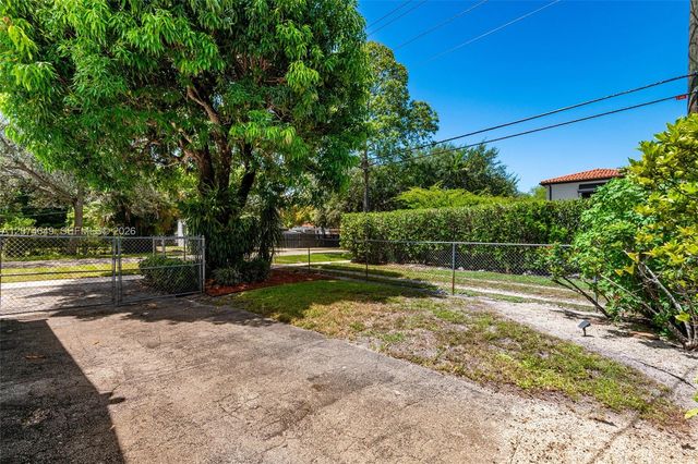 989 Eastward Drive, Miami Springs, FL 33166