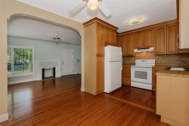 989 Eastward Drive, Miami Springs, FL 33166